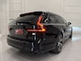 Volvo V90 T6 AWD R-Design BLACK PANO/TREKHAAK/H&K/MEMORY/LEER-ALCANTARA/KEYLESS/ACC/PILOT-ASSIST/19"/DONKERE-HEMEL/PRIVACY/SFEER/LED/RECENT GROTE OH BEURT GEHAD BIJ VOLVO