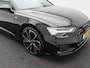 Audi A6 Avant 55 TFSi e 367 Pk quattro S-Line Competition Automaat | 360° Camera | Trekhaak | Panoramadak | Carplay | Full LED | Head Up | Stoel Verwarming | 21 Inch | 15.354 Km!!