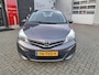 Toyota Yaris 1.0 VVT-i Aspiration ACHTERUITRIJCAMERA LM VELGEN BEST. STOEL IN HOOGTE  BUITENSPIEGELS ELEK. VERSTELBAAR EN VERWARMBAAR