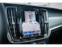 Volvo V90 2.0 T8 Plug-in hybrid AWD Ultra Dark | 360 Graden camera | Trekhaak | Schuif-/kanteldak | Adaptieve Cruise Control | Adaptieve LED koplampen | Head-up Display