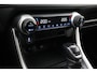 Toyota RAV4 2.5 Hybrid First Edition | Trekhaak | Dodehoek detectie | Treeplanken | Navigatie | 360 camera | Apple Carplay / Android Auto | Digitale binnenspiegel | Adaptive Cruise
