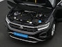 Volkswagen T-Roc 1.5 TSI 150 pk DSG Life | Trekhaak | Stoelverwarming | Carplay | Parkeersensoren voor/achter | Adaptive Cruise