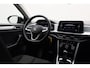 Volkswagen T-Roc 1.5 TSI 150 pk DSG Life | Trekhaak | Stoelverwarming | Carplay | Parkeersensoren voor/achter | Adaptive Cruise