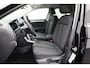 Volkswagen T-Roc 1.5 TSI 150 pk DSG Life | Trekhaak | Stoelverwarming | Carplay | Parkeersensoren voor/achter | Adaptive Cruise