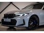BMW 3-Serie Touring M340i xDrive M-Sport | Panorama | H/K | Driving Ass. Prof. | Adapt. LED | Camera | Head-Up | Memory Seat |