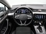 Volkswagen Passat Variant 1.5 TSI 150 pk DSG Elegance | Trekhaak | Head-up display | Leder/alcantara | Achteruitrijcamera