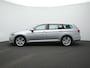 Volkswagen Passat Variant 1.5 TSI 150 pk DSG Elegance | Trekhaak | Head-up display | Leder/alcantara | Achteruitrijcamera