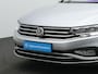 Volkswagen Passat Variant 1.5 TSI 150 pk DSG Elegance | Trekhaak | Head-up display | Leder/alcantara | Achteruitrijcamera