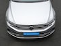 Volkswagen Passat Variant 1.5 TSI 150 pk DSG Elegance | Trekhaak | Head-up display | Leder/alcantara | Achteruitrijcamera