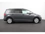 Volkswagen Touran 1.5 TSI 150pk DSG Highline 7p | Navigatie | Apple Carplay/Android Auto | Electrisch bedienbare achterklep | Adaptive Cruise control | Lichtmetalen velgen | Extra getint glas