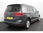 Volkswagen Touran 1.5 TSI 150pk DSG Highline 7p | Navigatie | Apple Carplay/Android Auto | Electrisch bedienbare achterklep | Adaptive Cruise control | Lichtmetalen velgen | Extra getint glas