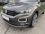 Volkswagen T-Roc 1.5 TSI R-Line DSG 150pk Trekhaak I LED I Navi