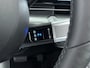 Hyundai Kona Electric Premium 65.4 kWh | Leer | Trekhaak | Stoel + stuurverwarming | Memory | 360 Camera |