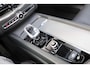 Volvo XC60 T6 Recharge AWD Plus Black Edition - Panorama/schuifdak - Adaptieve LED koplampen - Parkeercamera achter - Verwarmde voorstoelen, stuur & achterbank - Parkeersensoren voor & achter - Elektr. bedienb. voorstoelen met geheugen - Draadloze tel. lader - Cruise control - 21' LMV