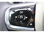 Volvo XC60 T6 Recharge AWD Plus Black Edition - Panorama/schuifdak - Adaptieve LED koplampen - Parkeercamera achter - Verwarmde voorstoelen, stuur & achterbank - Parkeersensoren voor & achter - Elektr. bedienb. voorstoelen met geheugen - Draadloze tel. lader - Cruise control - 21' LMV