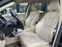 Volvo XC60 2.0T Momentum / NL auto / Automaat / Cruise / Stoelverwarming / Vol-leder / Climate Control / Parkeersensoren Voor&Achter / Elektrische achterklep /