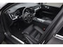 Volvo V60 B4 211PK Automaat Plus Bright / Adaptieve cruise control / BLIS / Elektrische stoelen / stuur - stoelverwarming / elektrische achterklep