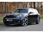 MINI Clubman Mini 2.0 Cooper S John Cooper Works Panoramadak | Harman Kardon |  JCW aërodynamicaset |  Memory |  Leer | Navigatie | Stoelverwarming | DAB I Achteruitrijcamera |  Sportstoel | etc.