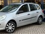 Renault Clio Estate 1.2-16V Expression! NL AUTO NAP! Airco l Trekhaak l Elek pakket l Centraal! Goed OH l veel auto voor weinig!