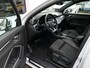 Audi Q3 45 TFSI e S edition | S-line | Black optic | Panoramadak | 19-inch velgen | Digitaal dashboard | Sportstuur | Dodehoek detectie | Achteruitrijcamera | Apple-/Android Carplay