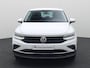 Volkswagen Tiguan 1.5TSI/150PK Life · Navigatie · Apple/Android · Stoel- & Stuurverwarming · Garantie tot juli 2026