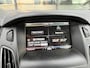 Ford Focus 1.0 Titanium 125PK NIEUWE DISTRIBUTIERIEM!! Voorruitverwarming Climate Cruise Parkeersensoren Navi 17" Velgen *Dealer Onderhouden*