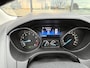 Ford Focus 1.0 Titanium 125PK NIEUWE DISTRIBUTIERIEM!! Voorruitverwarming Climate Cruise Parkeersensoren Navi 17" Velgen *Dealer Onderhouden*