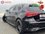 Mercedes-Benz A-klasse 180 Business Solution AMG Automaat Achteruitrijcamera | Apple CarPlay | Stoelverwarming | Diamondgrille