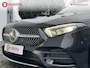 Mercedes-Benz A-klasse 180 Business Solution AMG Automaat Achteruitrijcamera | Apple CarPlay | Stoelverwarming | Diamondgrille