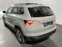 Skoda Karoq 1.0 TSI Ambition / PANO/ STUUR+STOEL VERWARMING/ PARK.SENSOREN V+A/ CAMERA/ ACC/ SMARTLINK/ NAVI/ DIGITAL DASH/ DAB/ CLIMA/ LED/ ISOFIX/ 17'' LMV