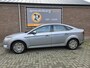 Ford Mondeo 2.0-16V Ghia (loopt niet goed)