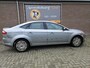 Ford Mondeo 2.0-16V Ghia (loopt niet goed)
