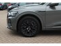 Audi Q8 Sportback e-tron 55 quattro S Edition Competition 115 kWh / SoH 94.8 % / Trekhaak / Panoramadak / Camera / Sfeerverlichting / 21'' / Keyless / Luchtvering / Stuurverwarming / DAB / ACC