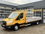 Ford Transit 350 2.0 TDCI L5 RWD 170pk Openlaadbak Pick-up Automaat Airco Trekhaak 2991kg Actiebord laadbak 440 cm lange laadbak Bluetooth telefoon voorbereiding. Euro 6 open laadbak P-up Bakwagen