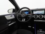 Mercedes-Benz B-klasse 180 AMG Line | Panorama - Schuifdak | Nightpakket | Apple Carplay & Android Auto | Achteruitrijcamera | Sfeerverlichting | 19 Inch AMG Velgen