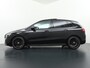 Mercedes-Benz B-klasse 180 AMG Line | Panorama - Schuifdak | Nightpakket | Apple Carplay & Android Auto | Achteruitrijcamera | Sfeerverlichting | 19 Inch AMG Velgen