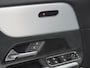 Mercedes-Benz B-klasse 180 AMG Line | Panorama - Schuifdak | Nightpakket | Apple Carplay & Android Auto | Achteruitrijcamera | Sfeerverlichting | 19 Inch AMG Velgen
