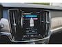 Volvo V90 2.0 T8 Plug-in hybrid AWD Ultimate Dark 455 PK TREKHAAK | PANO | MASSAGE | 360 CAM | STOELVENTILATIE