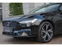 Volvo V90 2.0 T8 Plug-in hybrid AWD Ultimate Dark 455 PK TREKHAAK | PANO | MASSAGE | 360 CAM | STOELVENTILATIE