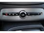 Volvo XC90 T8 Recharge AWD Ultimate Dark - LONG RANGE - Luchtvering - Panorama/schuifdak - IntelliSafe Assist & Surround - 360º Camera - Bowers & Wilkins audio - Adaptieve LED koplampen - Verwarmde voorstoelen, stuur & achterbank - Parkeersensoren voor & achter - Elektr. bedienb. voorstoelen met geheugen - Head up display - Draadloze tel. lader - Standkachel - Extra getint glas - Elektr. inklapbare trekhaak - 22' LMV