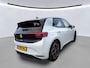 Volkswagen ID.3 First Plus 204PK 58 kWh / Zwart Dak / LED /  Navigatie / Camera / 19" LMV