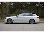 BMW 5-Serie Touring 530d Executive Sportline | Elektrische trekhaak | BMW Live Cockpit Professional | Shadowline | etc.