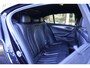 BMW 5-Serie M550i xDrive Executive M-Sport | Merino leder | 20" | Driving Assistent Plus | Comfort stoel met geheugen | Real-Time Traffic information | Zonnerolgordijnen achter | Stoelverwarming voor en achter | Etc.