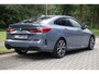 BMW 2-serie Gran Coupé 218i High Executive M-Sportpakket, Afneembare Trekhaak, Stuurwielverwarming, Sportstoelen, Harman Kardon, Parkeerhulpsysteem, Comfortpakket, DAB, Stoelverwarming, Shadowline, M-Sportbesturing, Inklapbare Spiegels, etc.