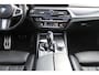 BMW 5-Serie Touring 540i xDrive Touring M Sportpakket, Panoramadak, M leerstuurwiel, 4-zone, DAB, Grootlicht assistent, BMW Live Cockpit Professional, Adaptieve LED-koplamp, ect.