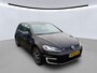 Volkswagen E-Golf 136pk E-DITION / LED / Virtual Cockpit / Navigatie / Parkeersensoren V+A / 17" LMV