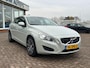 Volvo S60 1.6 T4 AUT. Momentum - Origineel NL - NAP - Leder - Clima - Trekhaak