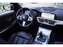 BMW 3-Serie Touring 318i High Executive Edition M Sport Autom Panodak Leder Sportst Stoelverw Clima Cruise 2x PDC LMV Trekh ENZ NL