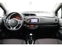 Toyota Yaris 1.3 VVT-i Dynamic | Navigatie | Keyless Start | Achteruitrijcamera | Lichtmetalen Velgen |
