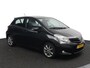 Toyota Yaris 1.3 VVT-i Dynamic | Navigatie | Keyless Start | Achteruitrijcamera | Lichtmetalen Velgen |